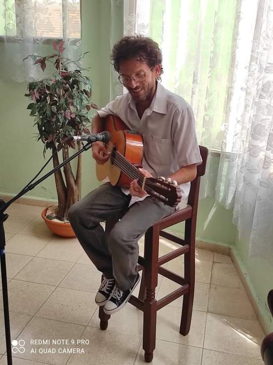 JORNADA DE HOMENAJE A MANUEL NAVARRO LUNA.

El Salón de Protocolo del Teatro Manzanillo, acogió en la mañana de hoy la Conferencia de prensa  en la que fue dado a conocer el Programa literario de la cincuenta edición de la Jornada Nacional de Homenaje a Manuel Navarro Luna.