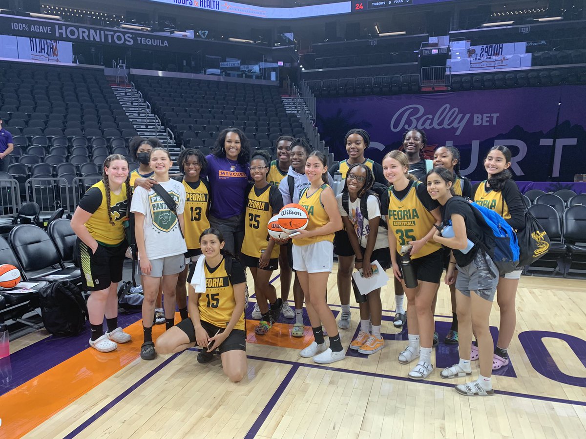 HighPeoria's tweet photo. Today was amazing to say the least! Thank you so much @PhoenixMercury for having us today &amp; taking time out of your busy schedule. We are beyond thankful for the opportunity &amp; wish you all the best luck this season. #BGStrong #PantherPride 🏀💚💛 https://t.co/tu2H4O8cA9