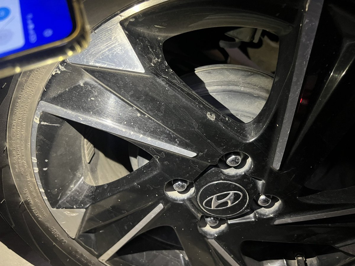 drshashi_doc's tweet photo. @Hyundai_Global @HyundaiIndia @HMGnewsroom Horrific experience at SAS Hyundai Service Lucknow India. They didn’t even bothered to clean the car, dented my car side at the showroom. To cover it up did a ugly paint job. Shame on these unprofessional people. https://t.co/CLaks6X0WE