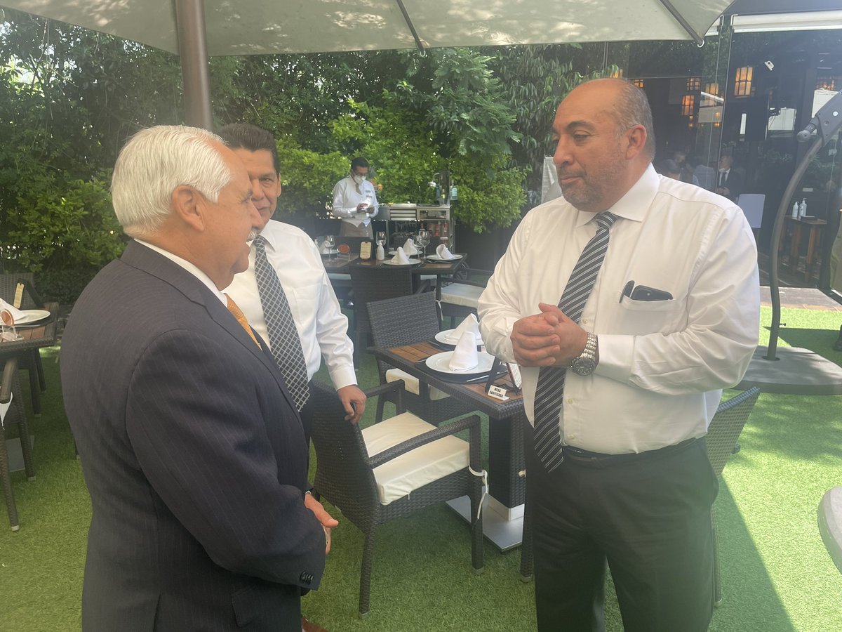 Acompañamos al Secretario <a href="/ramonalfaro4/">Ramón Alfaro G</a> al encuentro con la Dirección General de Desarrollo Ferroviario y Multimodal de la @SCT_mx para dialogar sobre el avance que guarda el proyecto del LIBRAMIENTO FERROVIARIO DE CELAYA y el Distribuidor Vial Celanese @SDESGTO