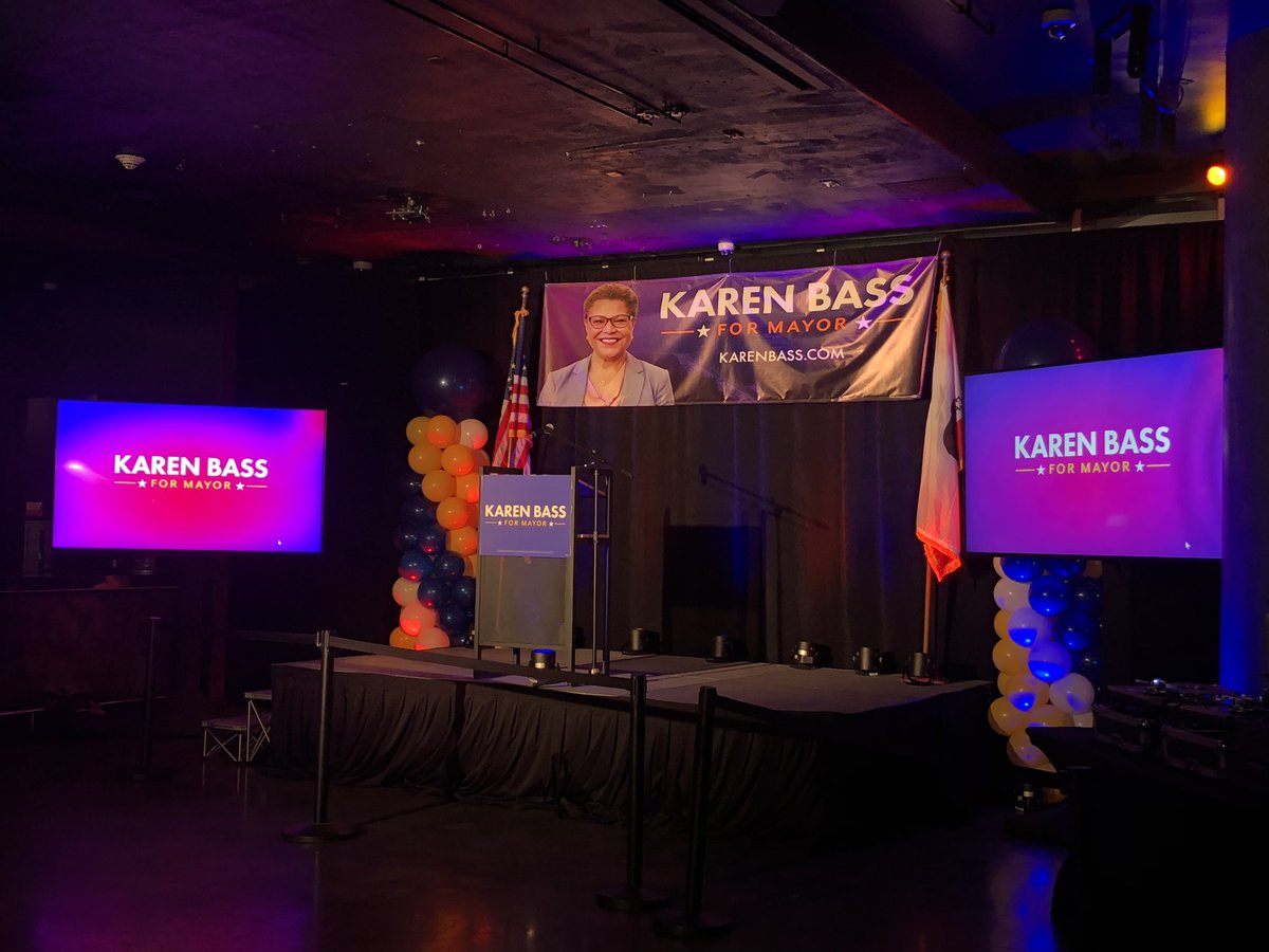 Stage is set. Awaiting results. <a href="/SpecNews1SoCal/">Spectrum News 1 SoCal</a>