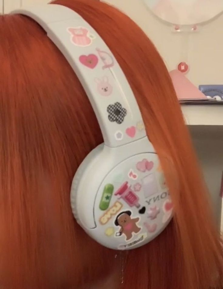 ♡｡* clary 🍄✧*。 on X: here's a sign to cover your headphones
