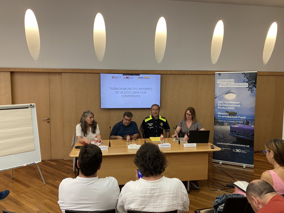 calellacfo's tweet photo. Amb moltes ganes de compartir debat i reflexions sobre el paper de les #filmoffice en les produccions 🎥 audiovisuals. Som-hi! 

@CatalunyaFilm #filmcomission https://t.co/VZDS5iuUB4