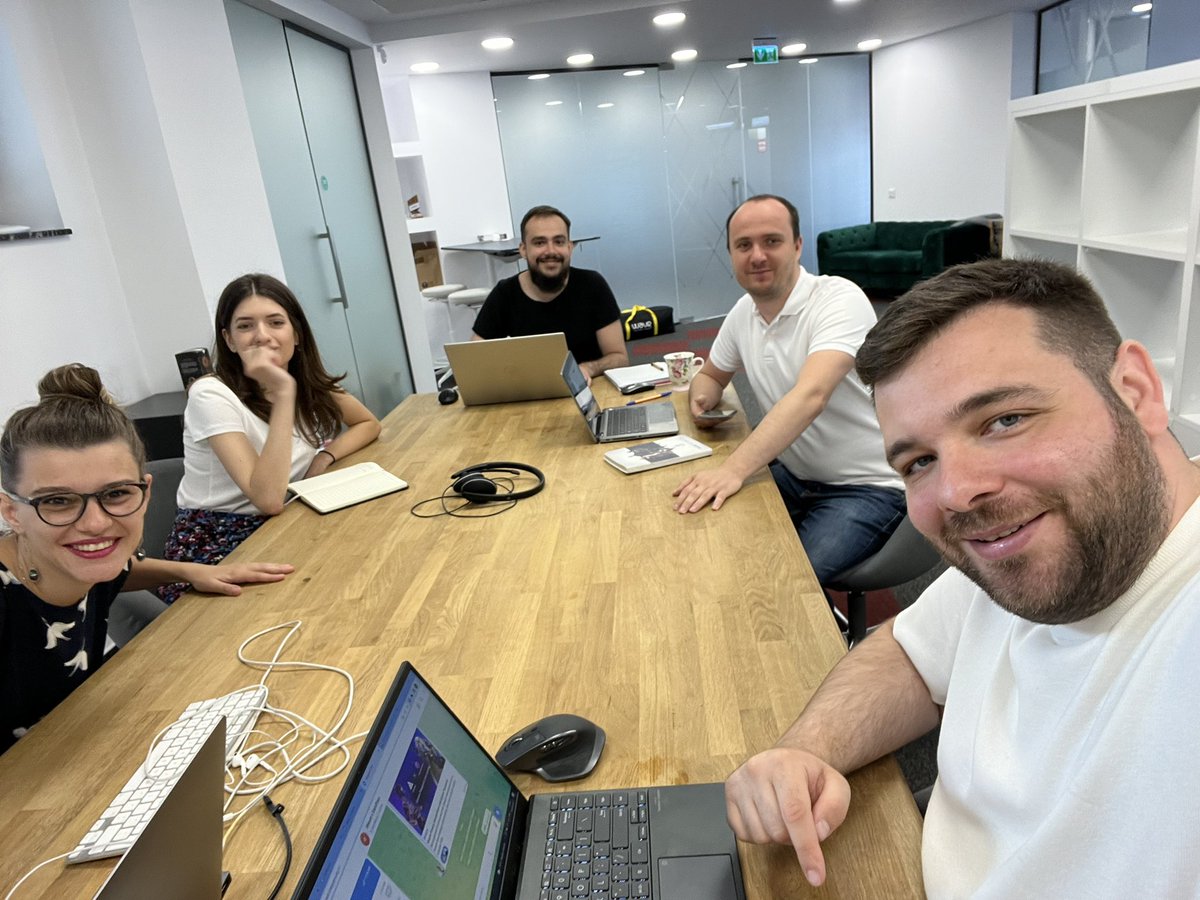 AndreiVasileF's tweet photo. Good to meet part of Itheum team at SanoPass office https://t.co/hAI9VOgOyt