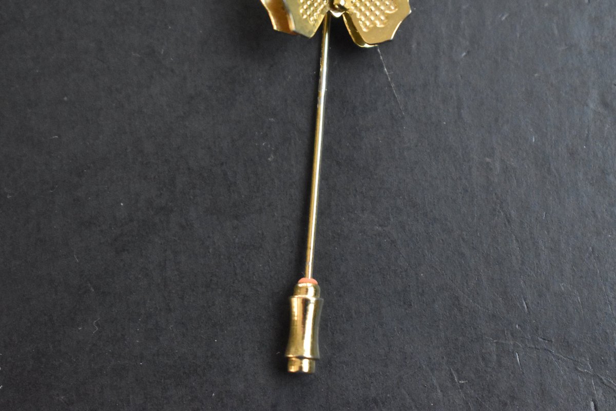 Wisdom_Lane's tweet photo. Vintage Unmarked Small Gold Tone Metal Figural Stick Pin With Pin Cap And Butterfly Motif https://t.co/KYvuCVx8ld #WisdomLane #ButterflyMotif https://t.co/f8ikGYJnfr