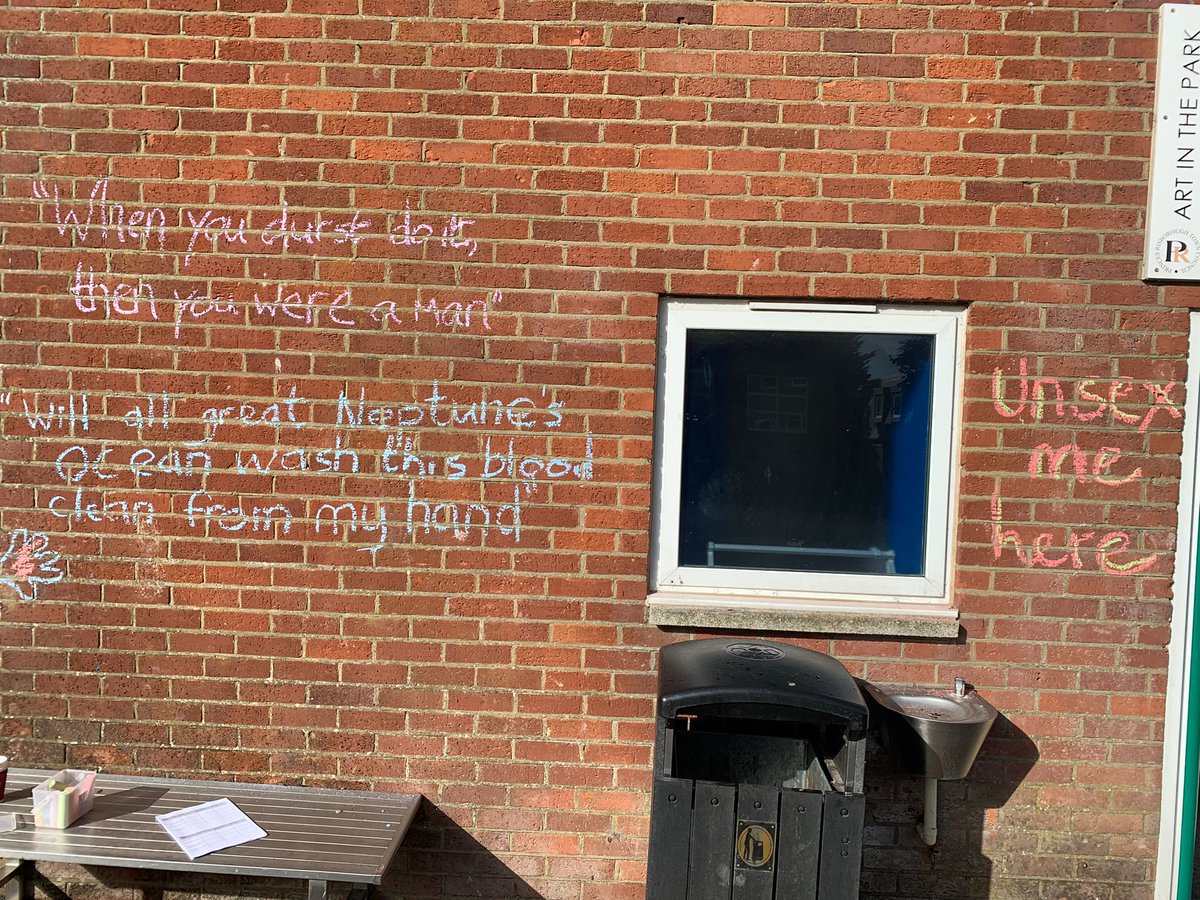 PRS_English's tweet image. Our Y11s were able to get some last minute reminders before their exam this morning. Good luck! You've got this! #Macbeth #GCSE #PrincesRisboroughSchool #EnglishLiterature