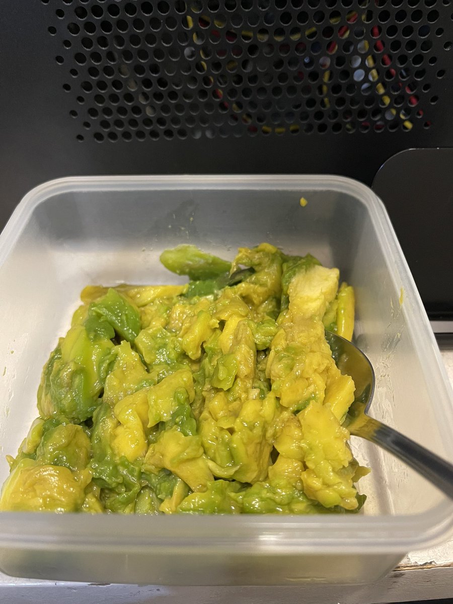 longterm86's tweet photo. Afternoon snack🥑🥑🥑 #healthiving #avocado #proteinsnack https://t.co/Uf2uPbBmuB
