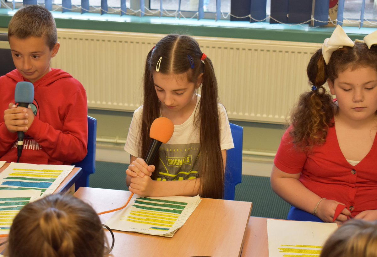 NathanBlackMC's tweet photo. Not long now until the #monarchy debate carried out with @carlton_road academy pupils is broadcast on @endeavourfm! Listen in from 8am tomorrow morning on 107FM or at https://t.co/I3ci3IbKAE 📻🤩#TeamVoyage https://t.co/NHWeTMMNAi