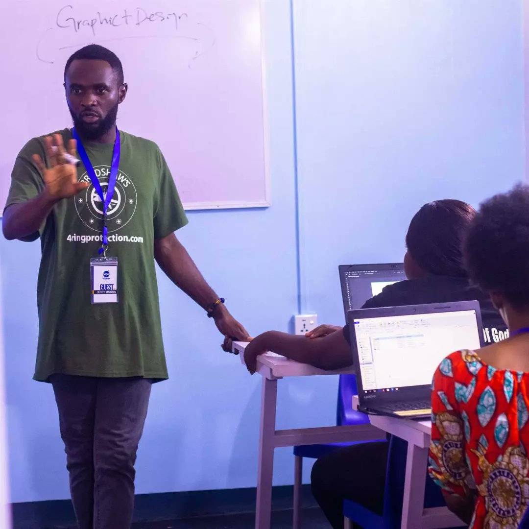VoeInfluence's tweet photo. THANK YOU @Itsvividlight
We appreciate your time and expertise in sharing your knowledge with our students during the training.
Your message of "daring for more" really resonated with them and we hope that it will translate into their future actions.
#voeinfluence https://t.co/DodTBTrBsv