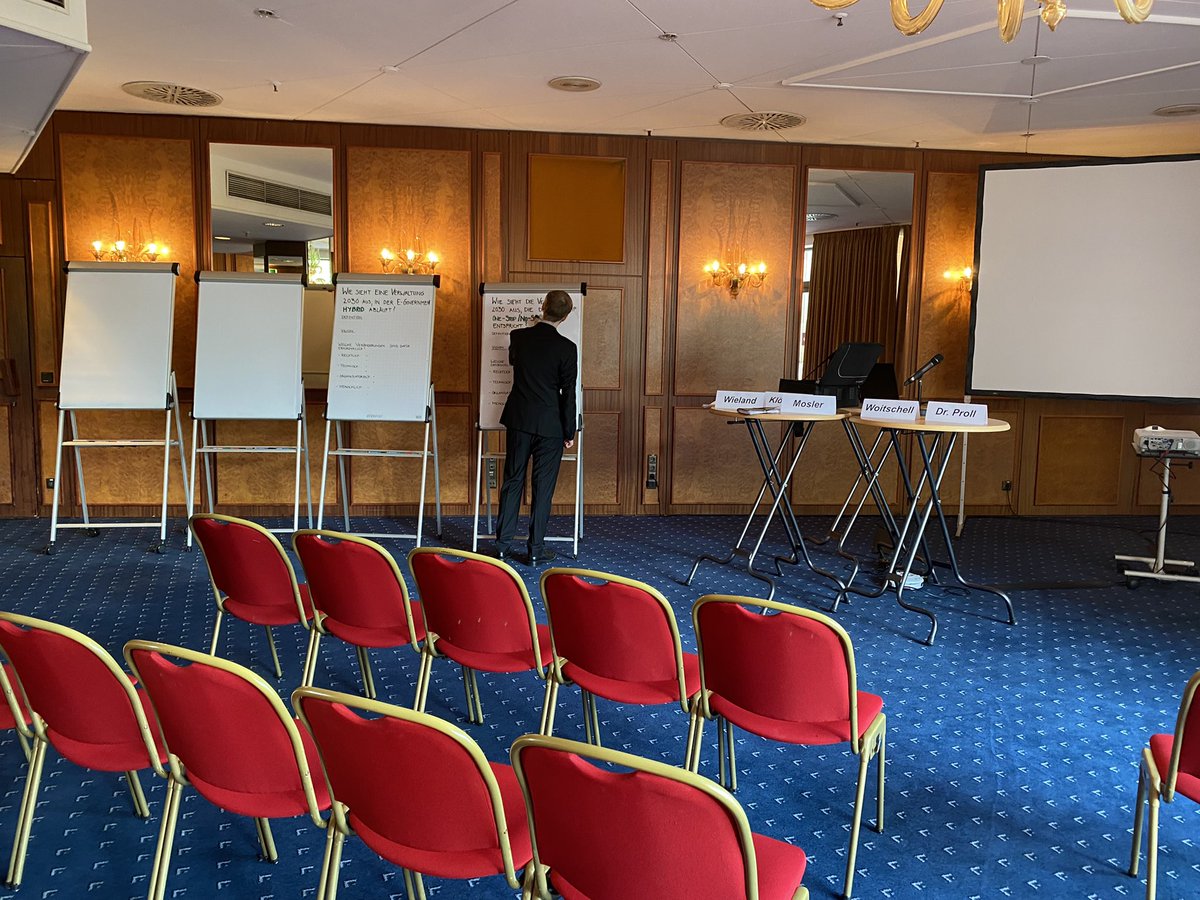 Digitaler_Staat's tweet photo. Heute sind wir auf #hedigital22 unterwegs. Die Fachforenräume haben wir auch schonmal vorbereitet. https://t.co/7pF6qds7nP