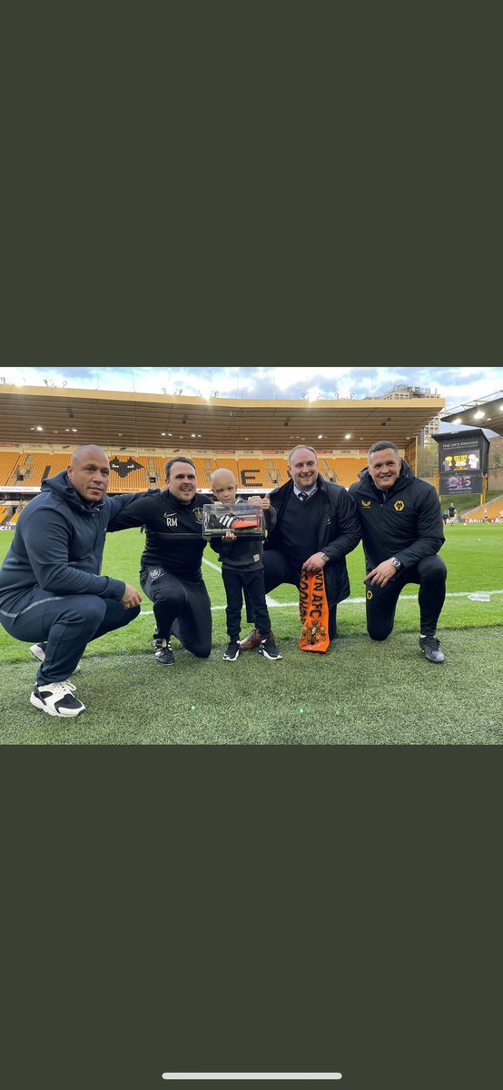 kingofthelepric's tweet photo. I live in brighouse so Iโm supporting brighouse going into my second season with season tickets ๐ซ once available for the mens /women @btafcwomen @brighousetownfc - #livelocalsupportlocal - Proud sponsor of the women s team plus backing them again nxt season๐ https://t.co/qGUImL6nOB