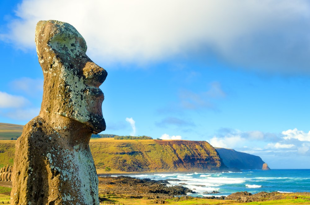 pvtistes's tweet photo. 🇨🇱 Vous avez toujours rêvé d'explorer l’Île de Pâques et de découvrir ses statues mythiques, les #Moais ? 🗿 Bonne nouvelle, l'île rouvre aux touristes le 1er août ! 😀
Découvrez tout ce qu'il faut savoir pour organiser votre séjour➡️ https://t.co/rPAf6p2Gey
#PVTChili #pvtistes https://t.co/pS0mSI1uQF