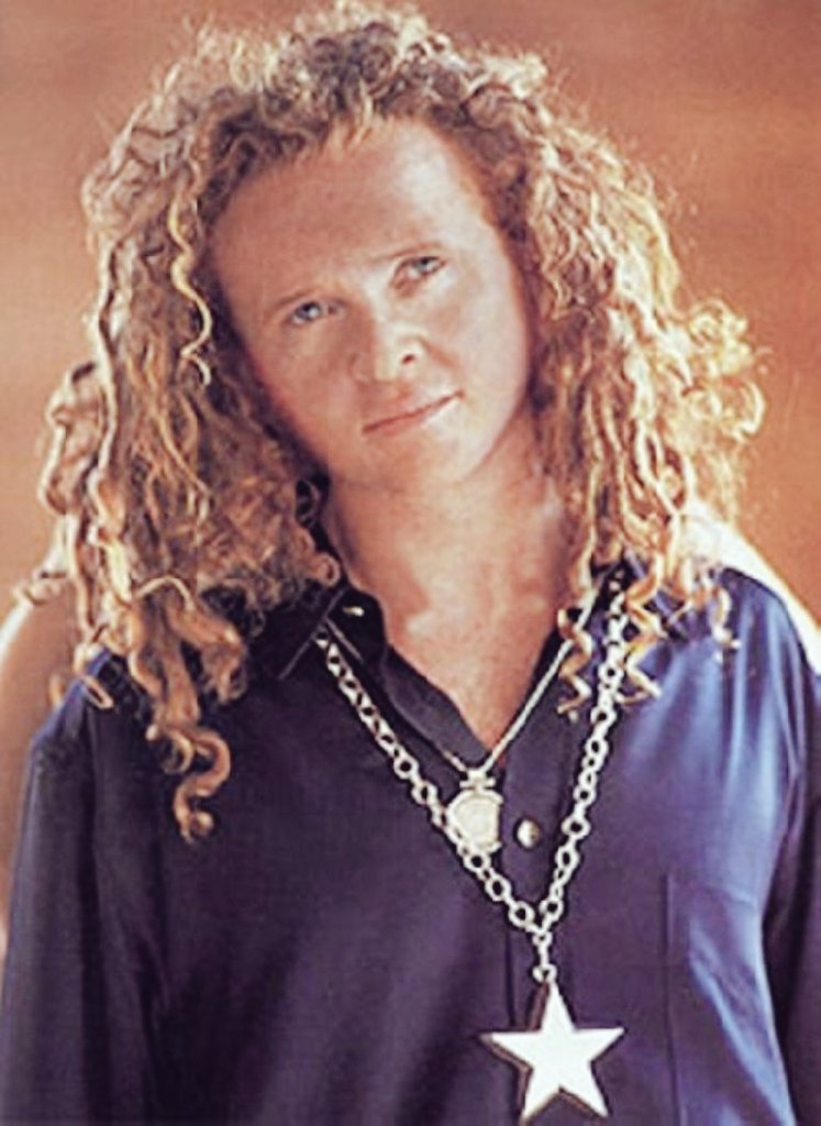 Happy 62nd Birthday to beloved Mick Hucknall  Xxxxx 