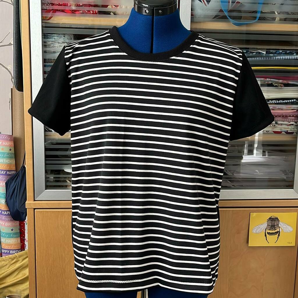 craftyguider's tweet photo. I battled my overlocker and won. This @tillybuttons #SewingTabitha was made from some odd remnants of ponte leftover from a couple of Coco tops and some ribbing from a Freya I made for youngest. It took a lot of pattern Tetris to get 2 sleeves! The back … https://t.co/fTpBg3DgXf https://t.co/8Mwz2YbSYe