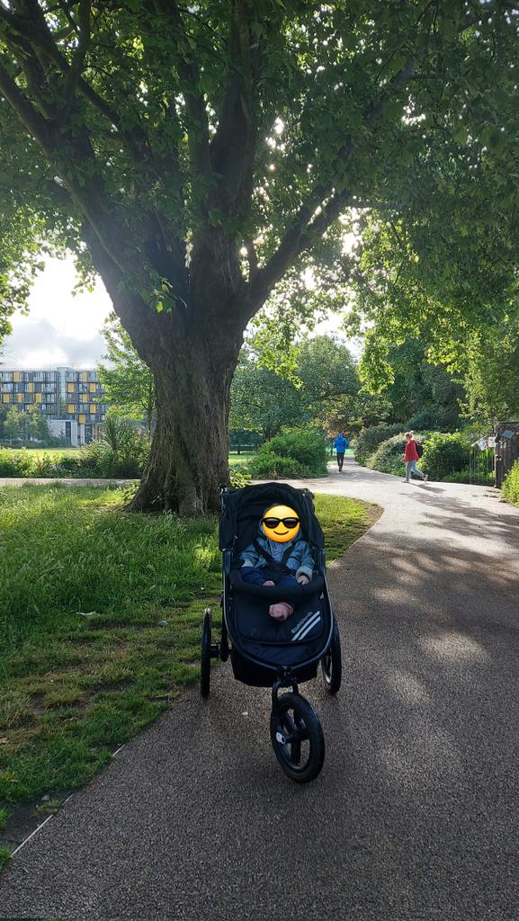 rsangsterkelly's tweet photo. Been a while since I've taken Cillian out in the #runningbuggy, and to be honest I haven't been getting out for a #morningrun as much as I'd like either - - and I felt it this morning. However got motivated, prepped him, and we got 'er done before nursery drop off! 😎 https://t.co/fb1XTNhyCC