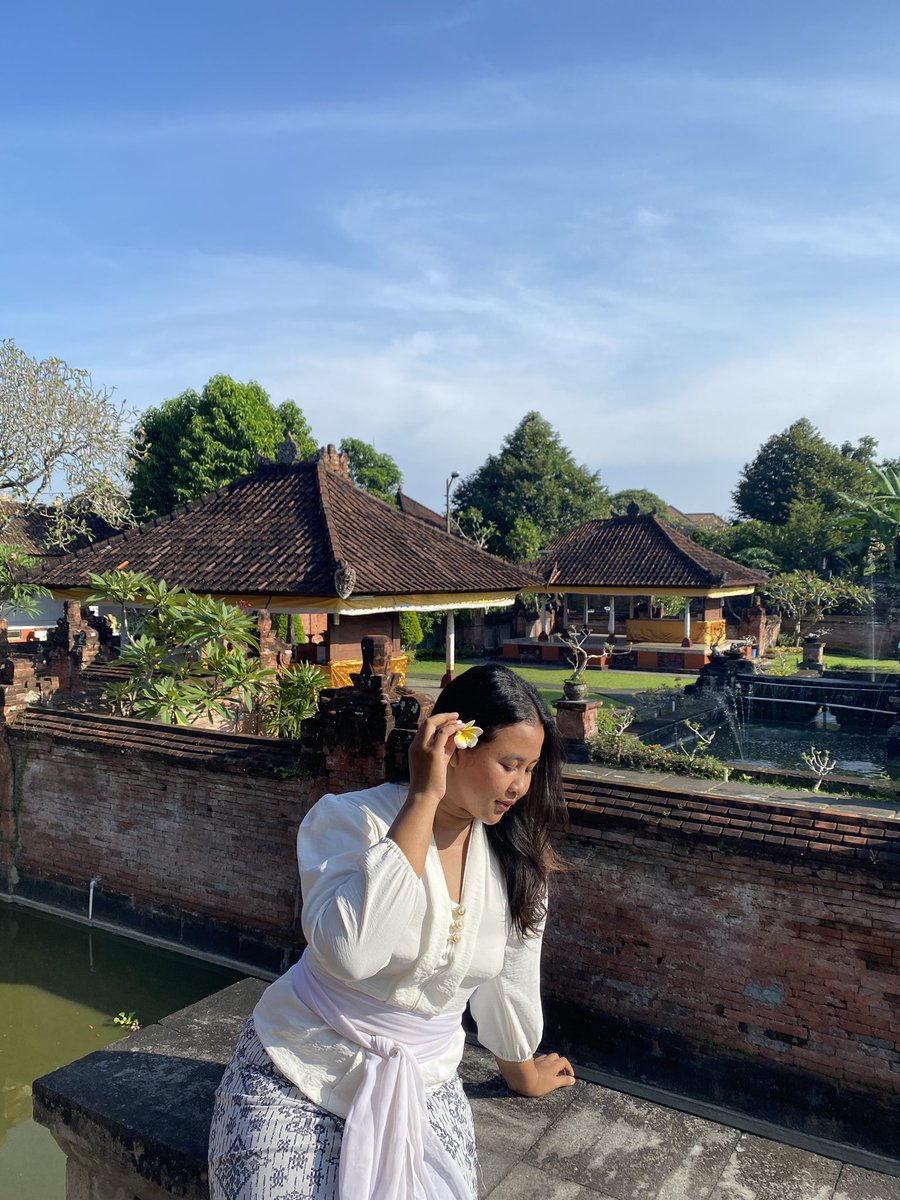 JungAtik's tweet photo. Rahajeng rahina galungan https://t.co/9VZ8zhhmfv