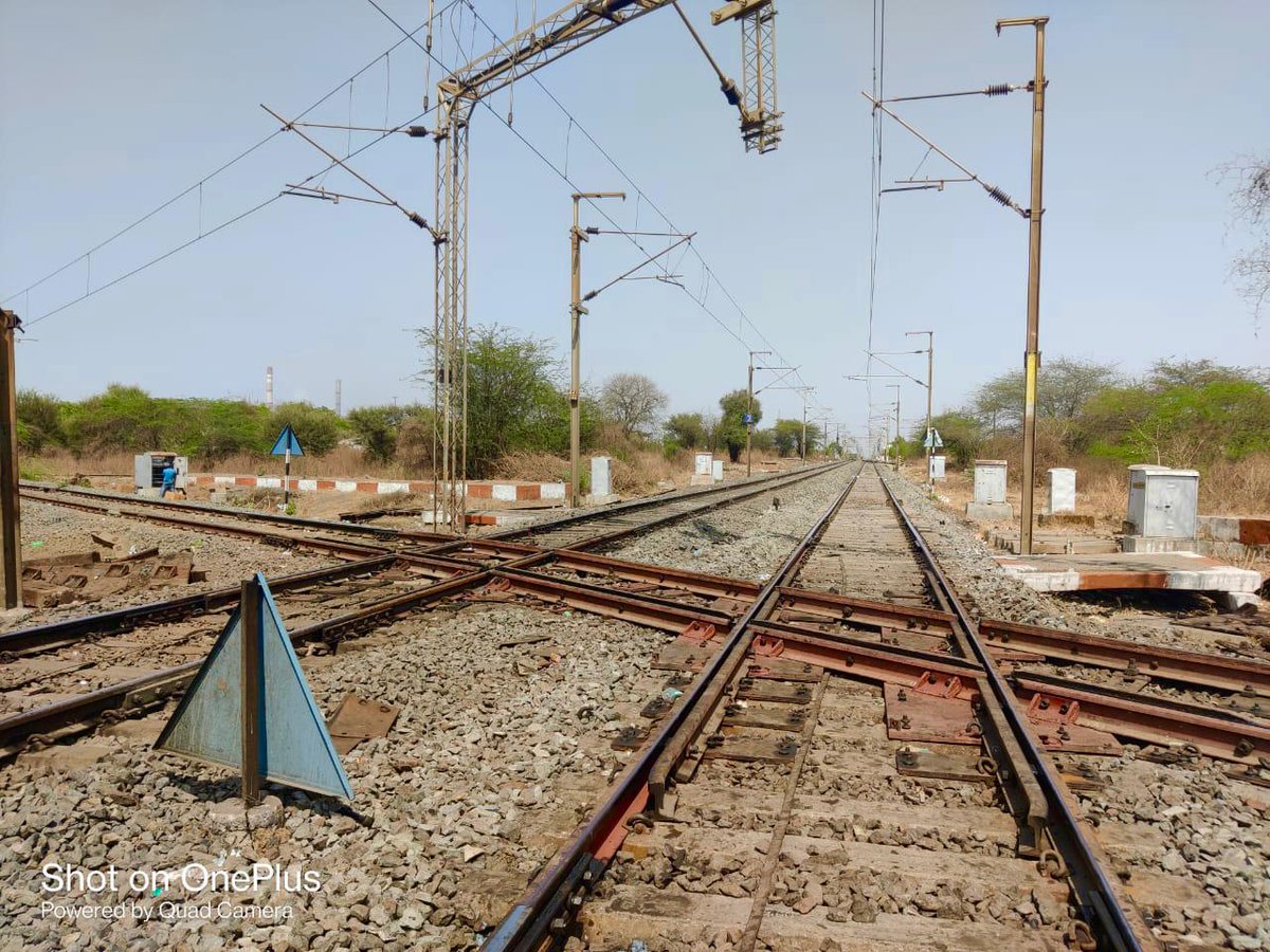ShivajiIRTS's tweet photo. Central Railway Strengthening Infrastructure through Integrated Blocks @BhusavalDivn 
➖Launched Open Web Girder for 4-lane Maharashtra Gujarat Highway on Bhusawal - Badnera section.
➖ Replaced worn out Rails &amp; Fittings of Special Diamond near Bhusawal C cabin.
@RailMinIndia https://t.co/3rKL4uZ5Xd
