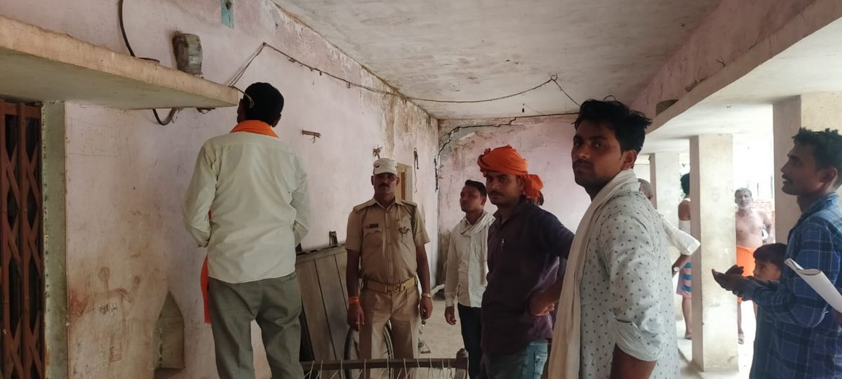 SAryanagar's tweet photo. OTS camp in itahiyanavijot village. Checking and disconnection with the help of police staff's under edsd2 Aryanagar gonda
@MVVNLHQ @UPPCLLKO @mduppcl @MvvnlDevipatan https://t.co/MnUlKYCC98