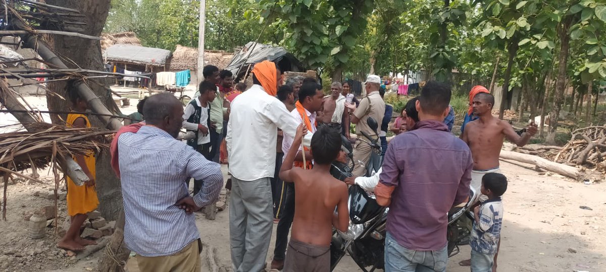 SAryanagar's tweet photo. OTS camp in itahiyanavijot village. Checking and disconnection with the help of police staff's under edsd2 Aryanagar gonda
@MVVNLHQ @UPPCLLKO @mduppcl @MvvnlDevipatan https://t.co/MnUlKYCC98