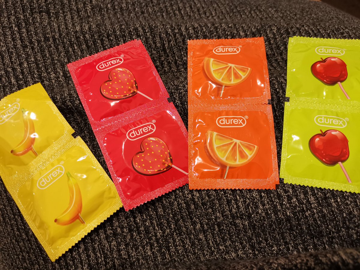Mooncakeocmo's tweet photo. 每个口味看着都很好吃😋🍭 https://t.co/hv6bV1Kid3