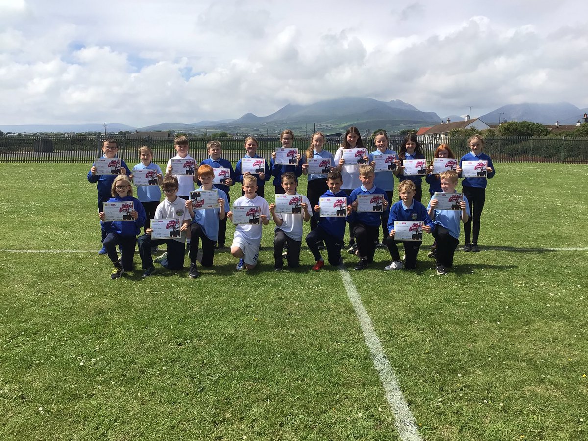 AnnalongPrimary's tweet photo. Primaries 5, 6 and 7 with their UK Aviva Athletics Award certificates. Well done everybody! https://t.co/9QtbNdApXm