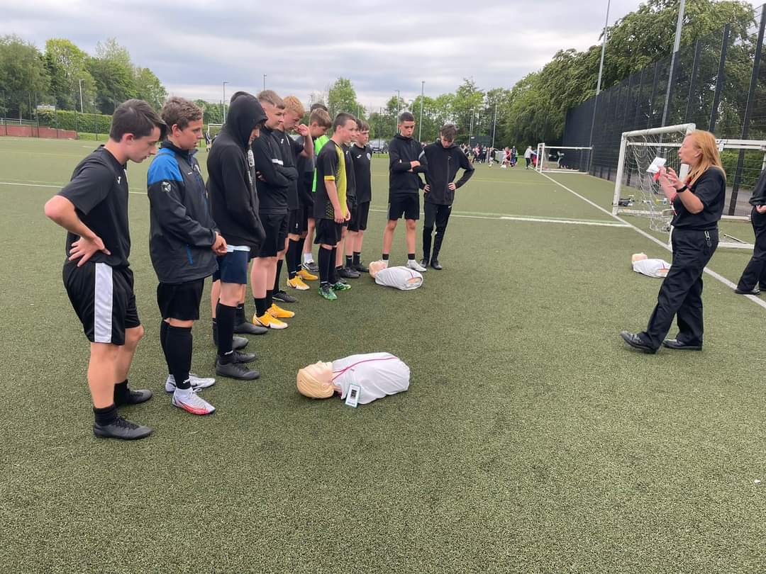 A different kind of night on Monday for East Kilbride Burgh Utd 2007s! Hope you all enjoyed learning this life-saving skill with Crew Commander Jackson and Youth Engagement Advocate Julie.