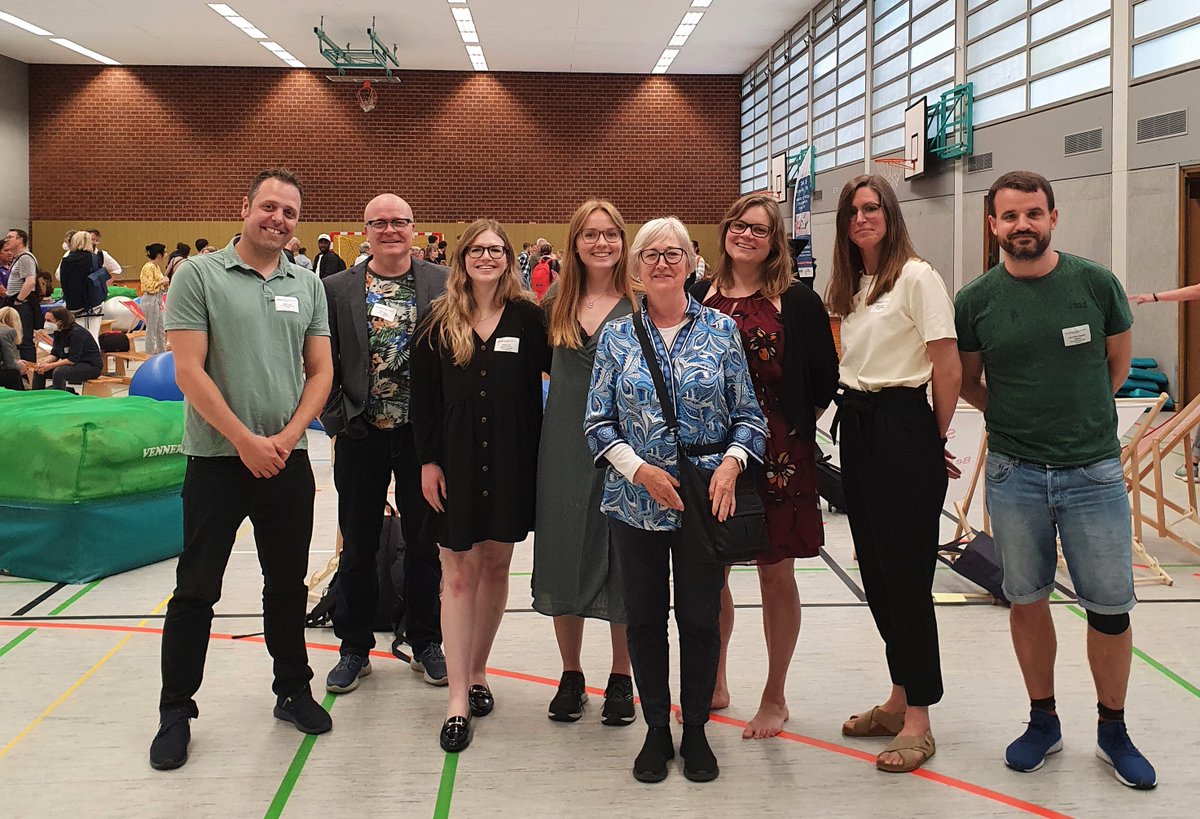 HoldspilKU's tweet photo. Our PhD students @signeengdal and Adam @roenlund are currently at the World Congress of Sociology of Sport - arr. by EASS (The European Assoc. for Sociology of Sport) and ISSA (Internat. Sociology of Sport Assoc.). With several colleagues from @NEXSKU - including @AdEvansSport https://t.co/gbnmMqRN7E