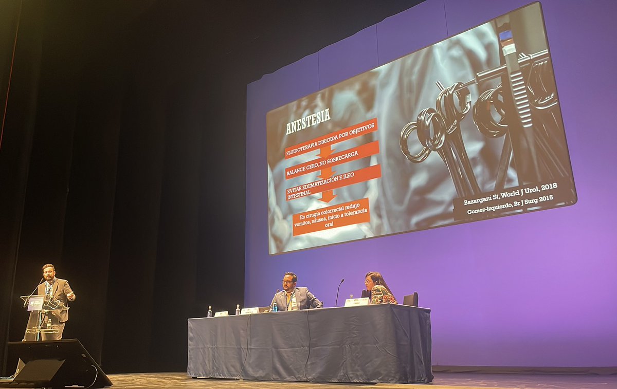 rojo_esther's tweet photo. Seguimos en la Sesión de Residentes y Jóvenes Urólogos. @DrEspanaUro habla y nos explica de manera práctica el #protocoloERAS. #AEU22
@InfoAeu https://t.co/n93cvxHcen