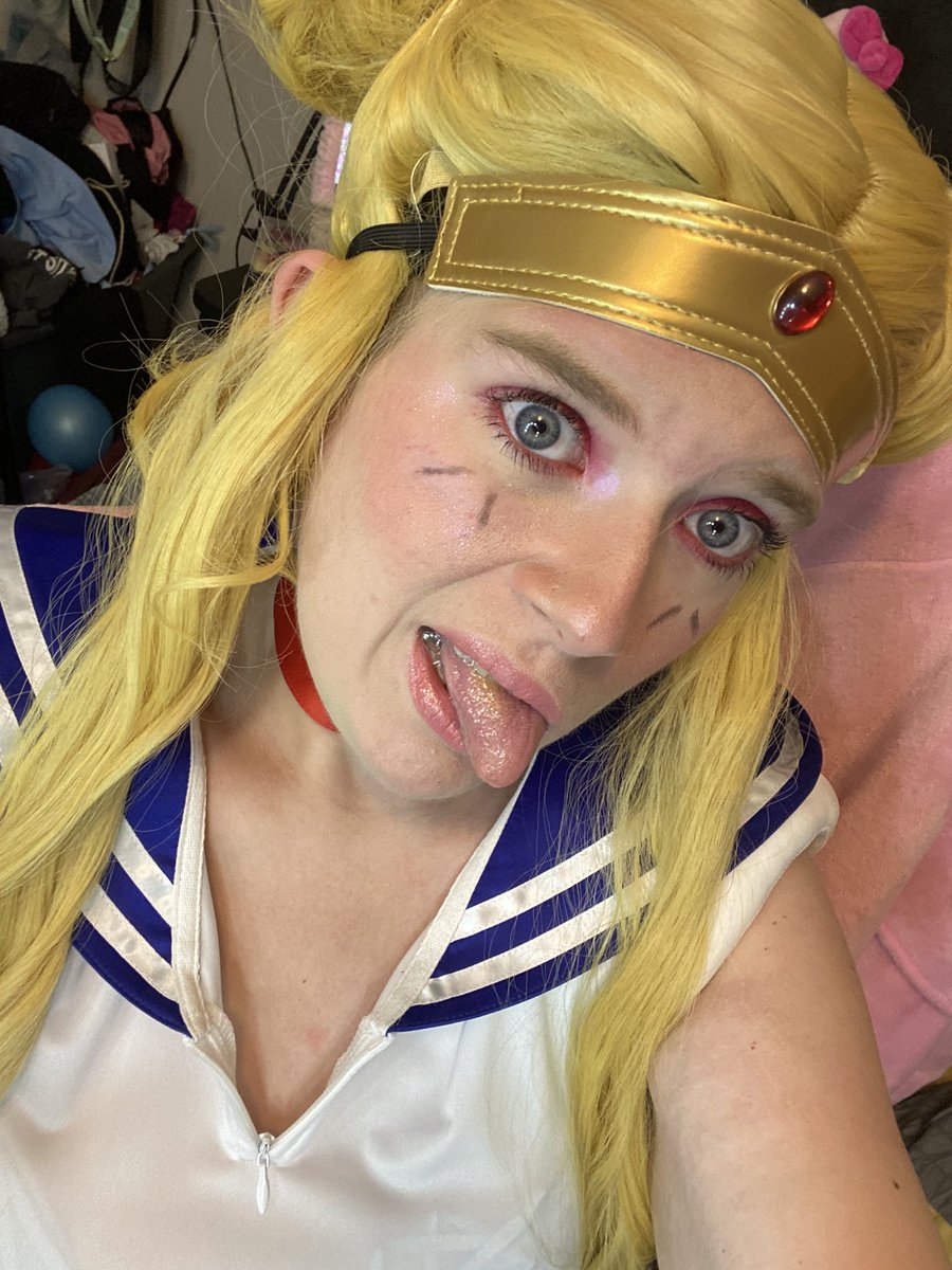 SweetestJen26's tweet photo. My attempt at Sailor Moon cosplay 🌙 #twitchaffiliate #Twitchgirl #gamergirl #sailormooncosplay #amatuercosplay #Usagi #SweetestSin26onTwitch #waifu https://t.co/GrxWxusEeg