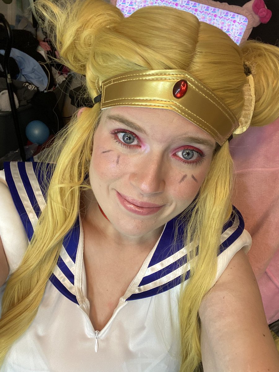 SweetestJen26's tweet photo. My attempt at Sailor Moon cosplay 🌙 #twitchaffiliate #Twitchgirl #gamergirl #sailormooncosplay #amatuercosplay #Usagi #SweetestSin26onTwitch #waifu https://t.co/GrxWxusEeg