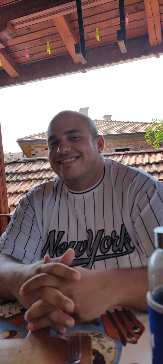 SiderAtanasov's tweet photo. Don't worry be happy! https://t.co/qC7SxBQHty