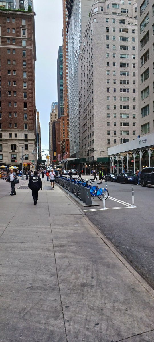 sselvan's tweet photo. My colleague has shared #PublicBicycleSharing pictures from #NY
If #NewYork can have it, why not #Hyderabad?
#FirstLastMileConnectivity
@HUMTA_hmdagov @KTRTRS @arvindkumar_ias @ZC_Khairatabad @zckukatpally @ZC_SLP @ZC_Secunderabad @ZC_LBNagar @CommissionrGHMC @GadwalvijayaTRS https://t.co/FYFCblQZha