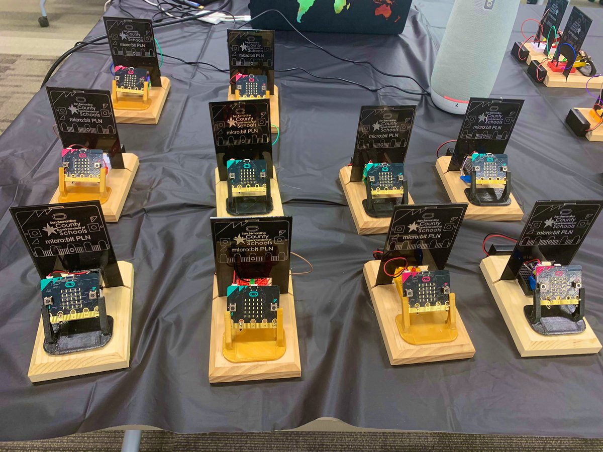 JBoucher_Edu's tweet photo. Thank you to @ruffmakesstuff and his Ss for making these incredible awards for the #MicrobitPLN members. Such a great way to honor the hard work of the teachers on this team with a student-created award utilizing CS! https://t.co/Ntl72temxG