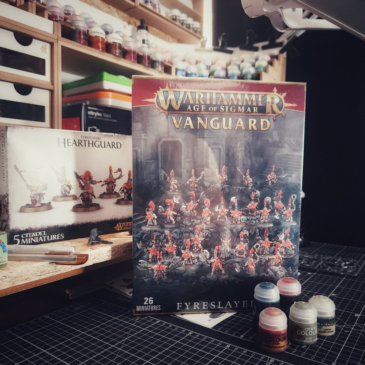 AdriansBrush's tweet photo. 𝑁𝐸𝑊 𝐴𝑅𝑅𝐼𝑉𝐴𝐿
⠀⠀⠀⠀⠀⠀⠀⠀⠀
The descendants of the warrior god GRIMNIR are back. Once again the Duardin Fyreslayers are charging into battle without hesitation.
#warhammer # fyreslayers #minihobby https://t.co/y9QMJVmoOk