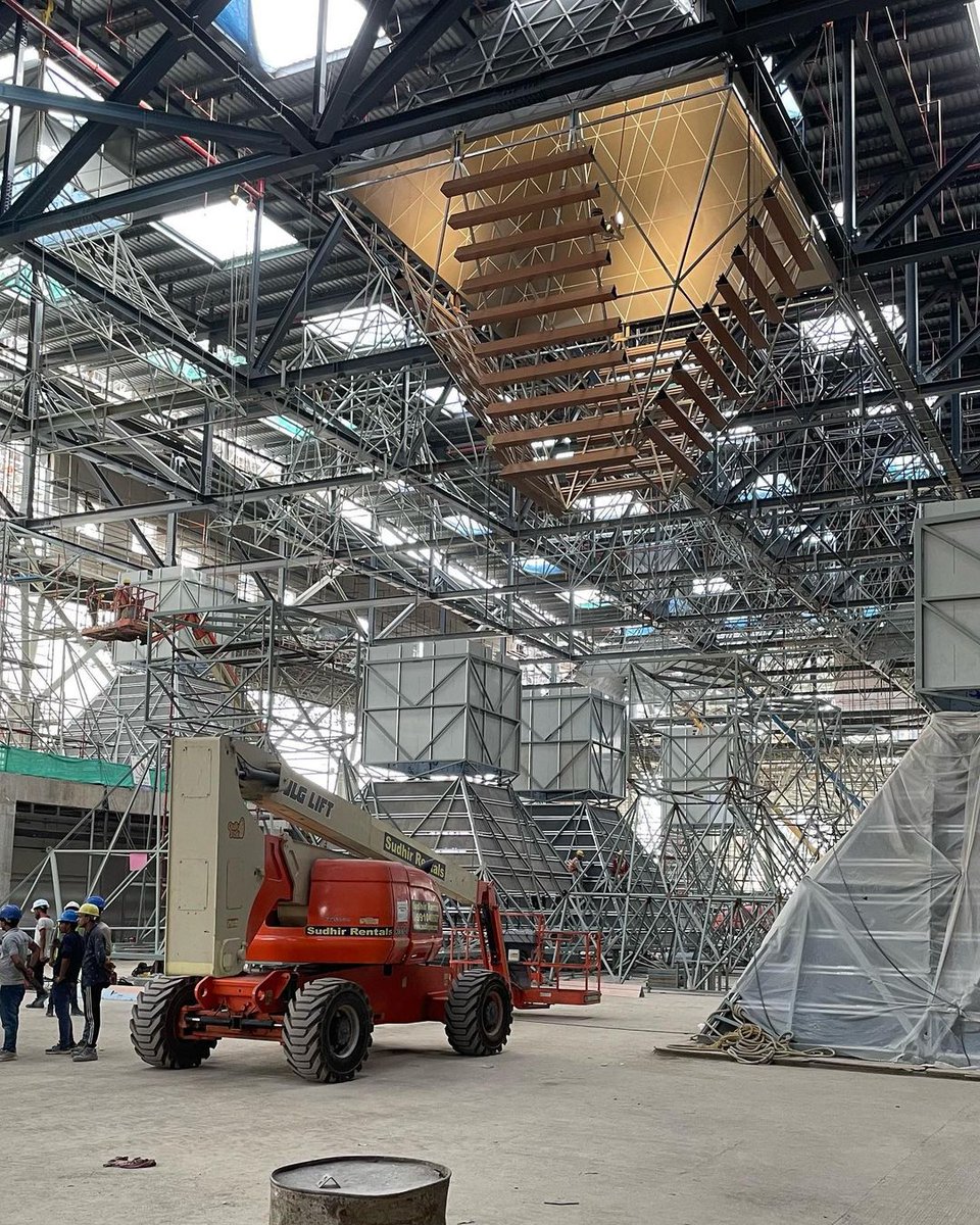 IndianTechGuide's tweet image. Biggest convention centre of India, IICC at Dwarka, Delhi is getting ready. 1st phase opening by 2024. @iiccdwarka