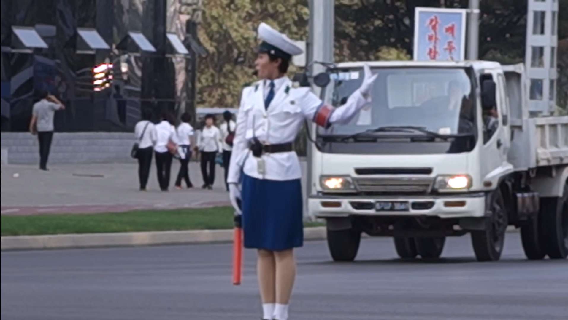 Tweets With Replies By 北朝鮮の自動車bot Dprk Cars Twitter