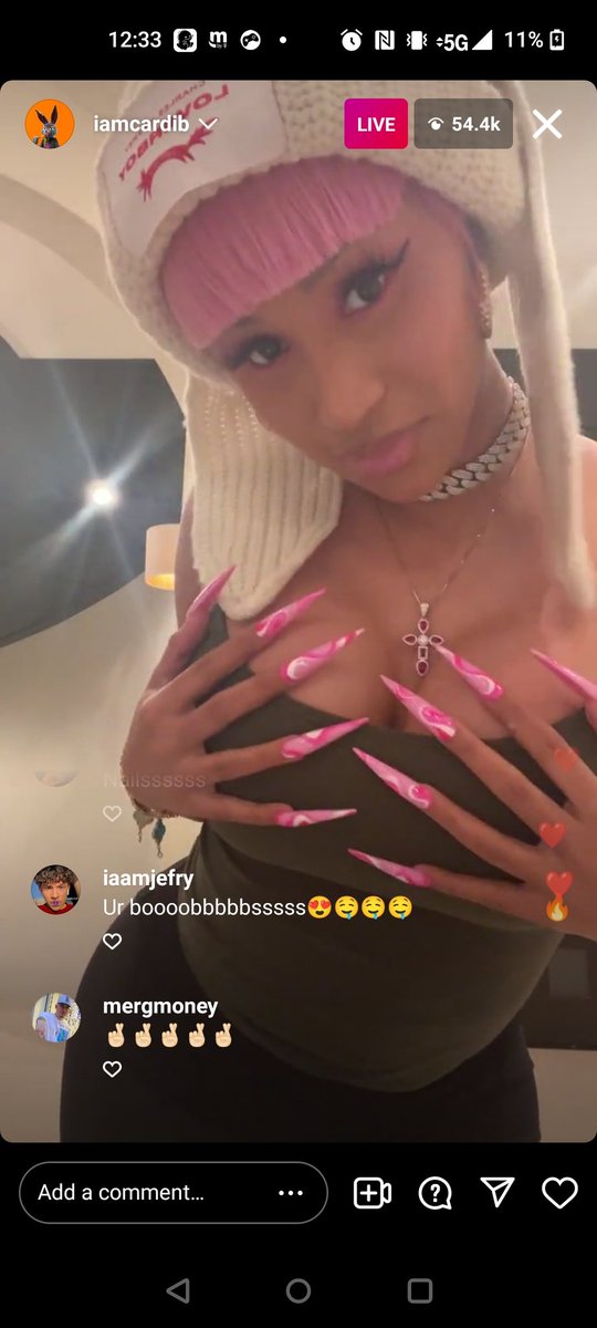 staymedia's tweet photo. @iamcardib I love the 💗 https://t.co/5iPAbVZLJH