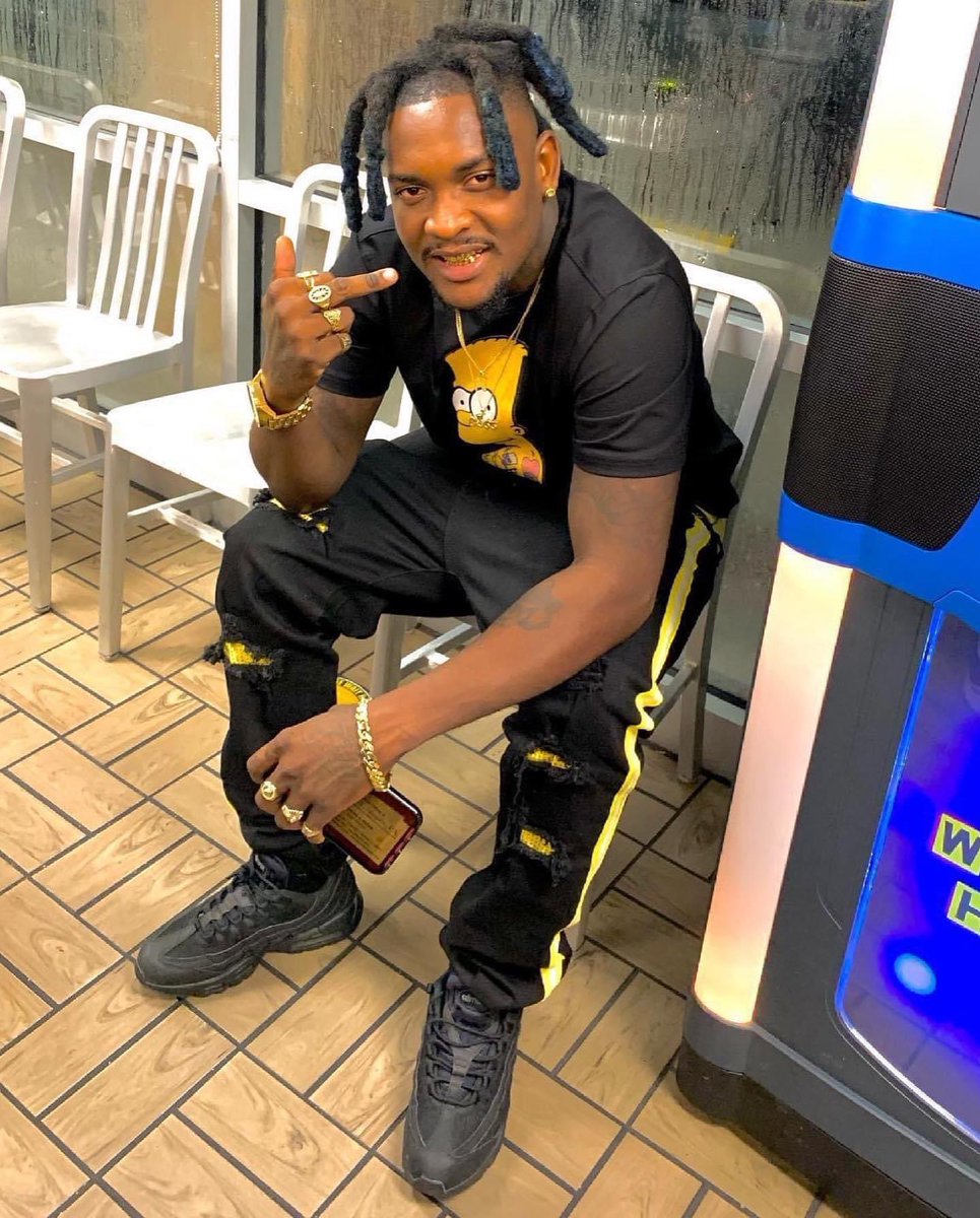 TyyTyra's tweet photo. It’s A Real Nigga Holiday 🕊❤️ Happy birthday my nigga !! I miss you bro 💔 #LLBOSSMAN 🕊❤️ I got you forever my nigga . https://t.co/Rcu7BHwWGH
