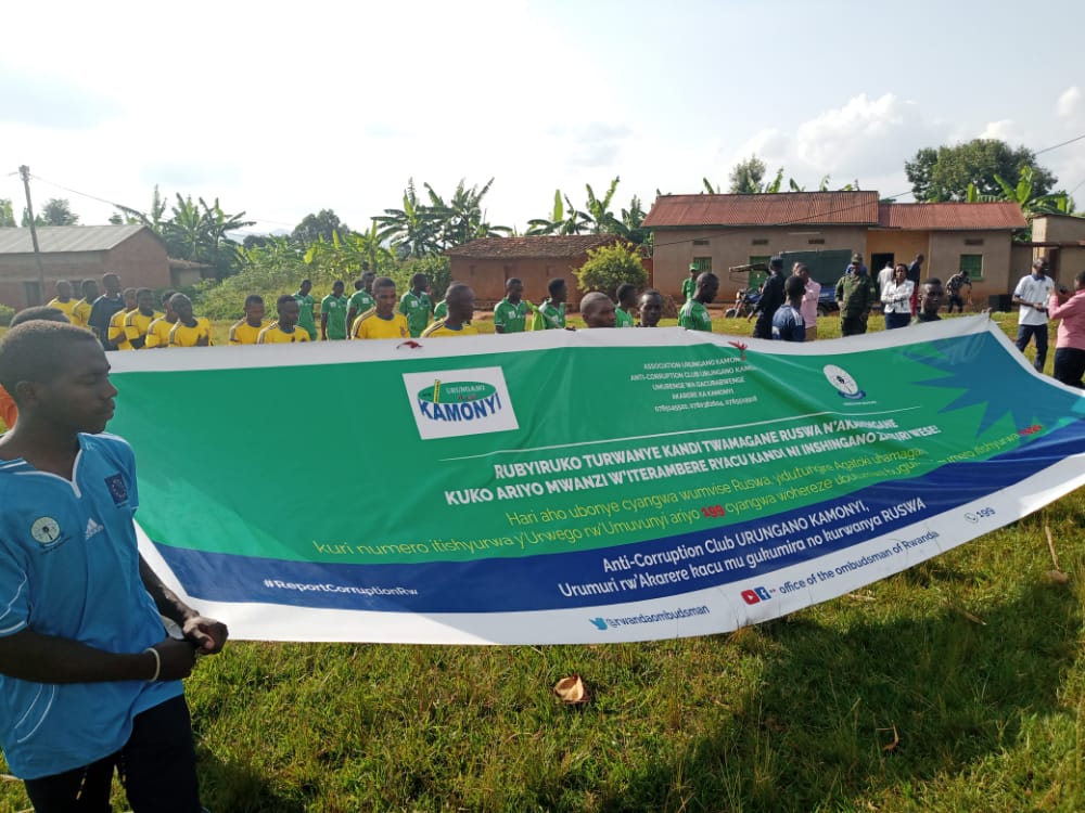NgambaSector's tweet photo. UBUKANGURAMBA KU KURWANYA RUSWA N'AKARENGANE 
Mu Murenge wa @NgambaSector habereye inteko y'abaturage yahujwe n'ubukangurambaga bwo kurwanya ruswa, Akarengane, ibiyobyabwenge n'inda ziterwa abangavu ku bufatanye na Association Urungano @Kamonyi ku nkunga ya @RwandaOmbudsman https://t.co/JOqm5hm4gH