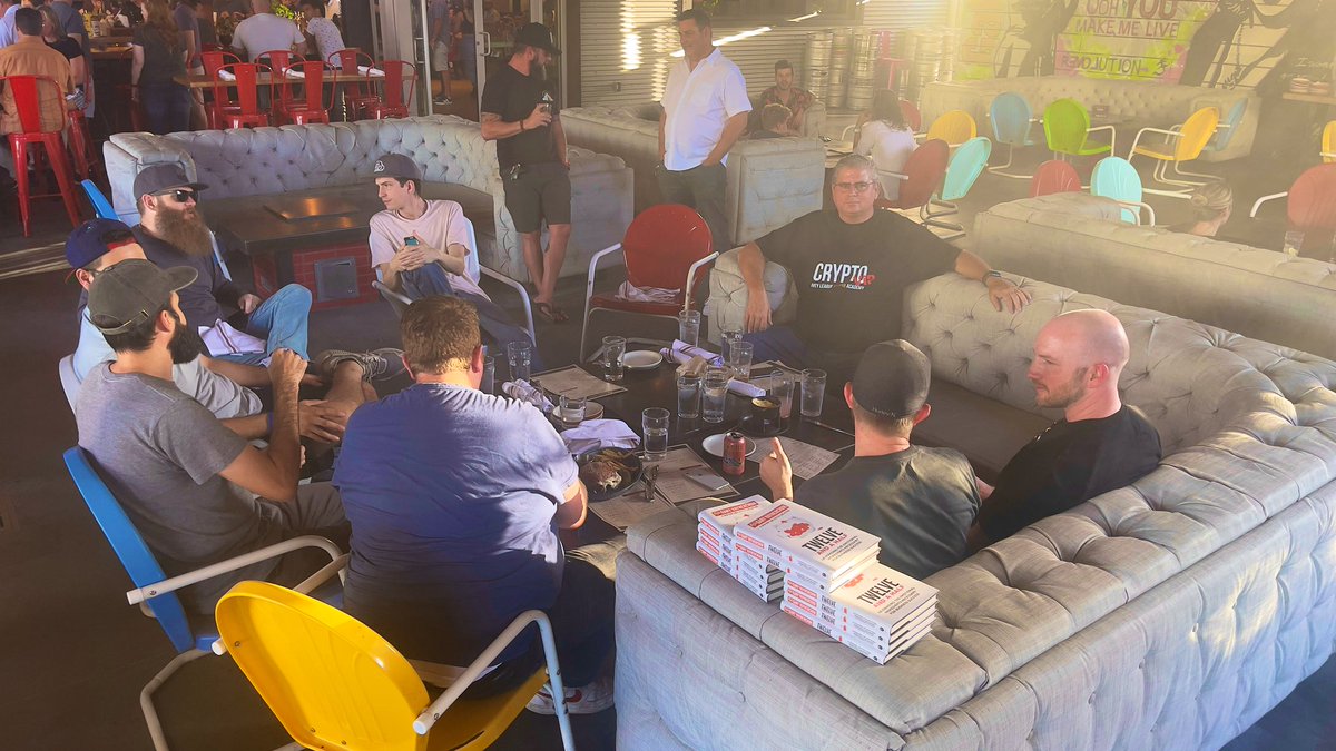 TokenCowboy's tweet photo. Solid crew hanging tonight! Thanks for rolling up! #nftphx https://t.co/xXT8II5FH8