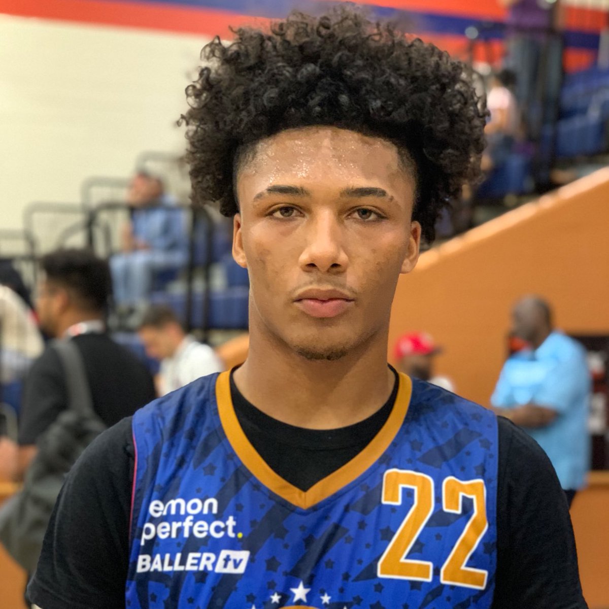 Scouting Notebook📓⏩ #PangosAACamp ‘23 Mikey Williams’ (San Ysidro/CA) shiftiness, balance of facilitating vs. scoring & quick hands on D all stood out here. The highly-touted guard has been hearing from a number of programs & his desire is to play collegiately. Q&A coming 🔜