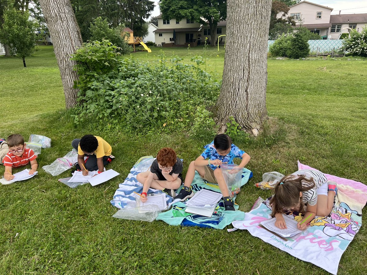 JRobinsonKinder's tweet photo. O=Outside Learning #ABCcelebration #EndOfYearFun We work hard wherever we go! #Kindergarten https://t.co/tpRz7tj08e