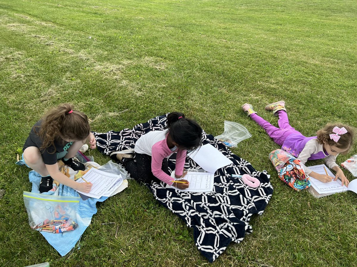 JRobinsonKinder's tweet photo. Working #Outside was a lot of fun! #KindergartenIsAmazing #ABCcelebration O=Outside Learning! https://t.co/mEbxA6DFzq