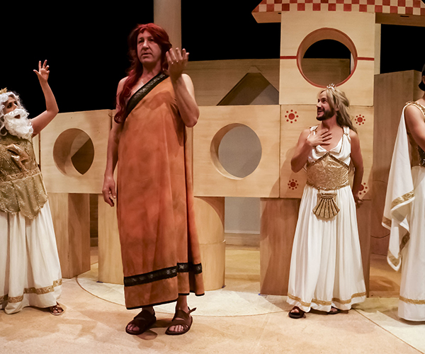contrlnoticias's tweet photo. #TeatroUNAM estrena #Lamanzanadeladiscordia, una producción que reestructura La Ilíada en el siglo XXI del 9 de junio al 2 de julio y del 4 al 27 de agosto en el Foro Sor Juana Inés de la Cruz. #Breves #QVER #NoticiasEmpresariales @teatrounam https://t.co/BGvtfCsLon