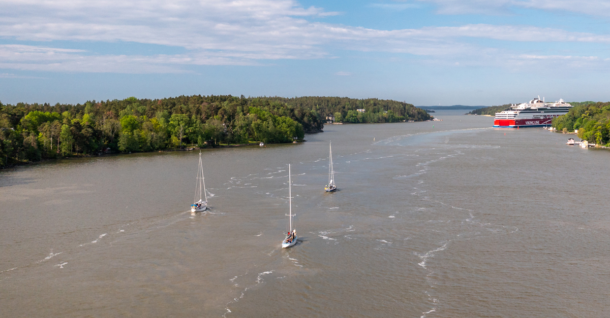 PortOfTurkuFI's tweet photo. Today is #WorldOceanDay. Oceans are the lifeblood of the planet. To safeguard the well-being of the seas, we work long-term to minimize the environmental impact of our operations. Discover our #environmentalwork and ways to protect our unique environment: https://t.co/ENXUMcgRPI https://t.co/wBvfaL2c2i