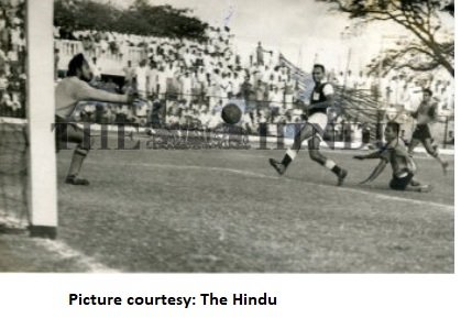 India defeated Cambodia 4-0 in 1964 Merdeka Cup. Deryck D'Souza (below) scored twice & provided assists to Chuni Goswami & Inder Singh. India displayed great attacking football in second half, scoring 3 goals. India went on to reach final of that edition #IndianFootball #INDCAM