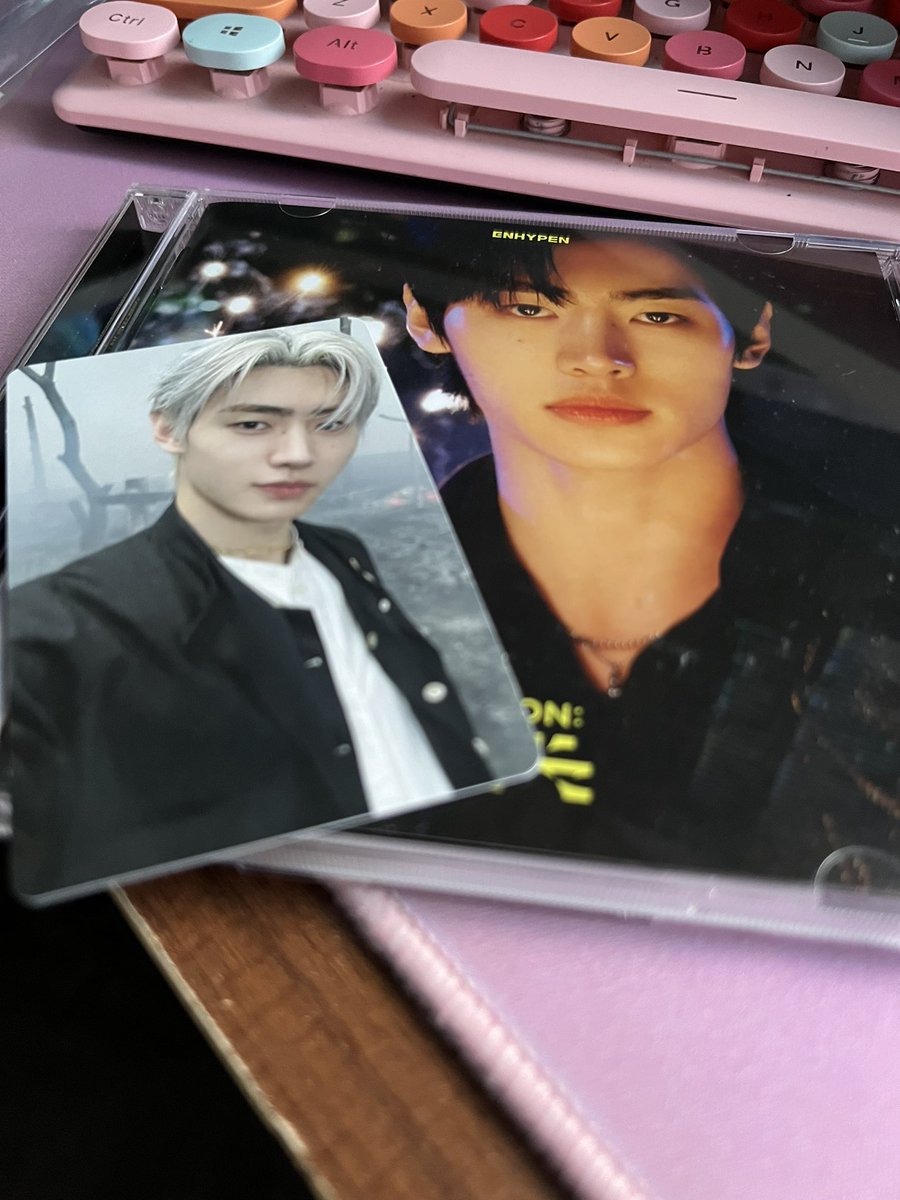Yoongivers1's tweet photo. Yung kilig kahit masama ang pakiramdam. Feeling ko gagaling ako. Hoon sementeryo umuwi! Hayerp! 😭 thanks @TheGoodDinoPh and @luvcart_ for bringing him home safe. https://t.co/feRhqOIF0x