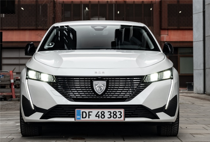 Car Division tweet media