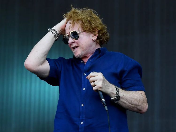 Happy birthday to Mick Hucknall (Simply Red) 
(June 8, 1960). 