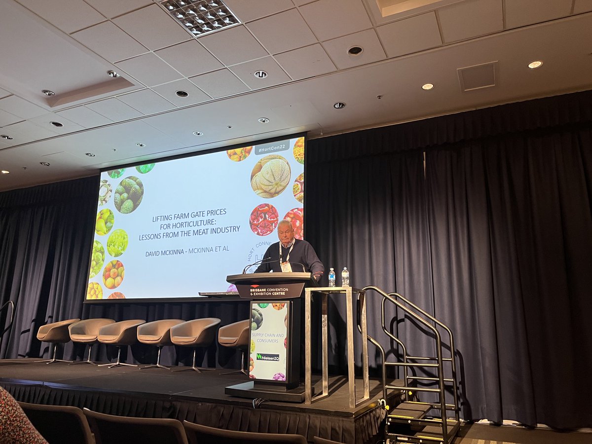 ollyfrith's tweet photo. David Mckinna shared lessons from meat industry in lifting farm gate prices and potential lessons for horticulture. “Service market - Restaurants account for about 40% of value, but often completely overlooked in Hort, which focuses solely on retail/wholesale market” #HORTCON22 https://t.co/RQJt4xF8MA